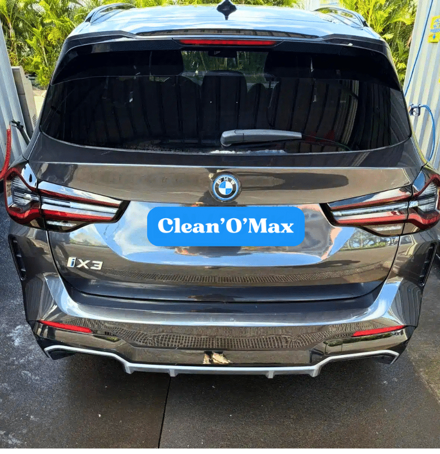 Résultat après lavage professionnel Clean'O'Max : voiture propre, brillante et rénovée à La Réunion